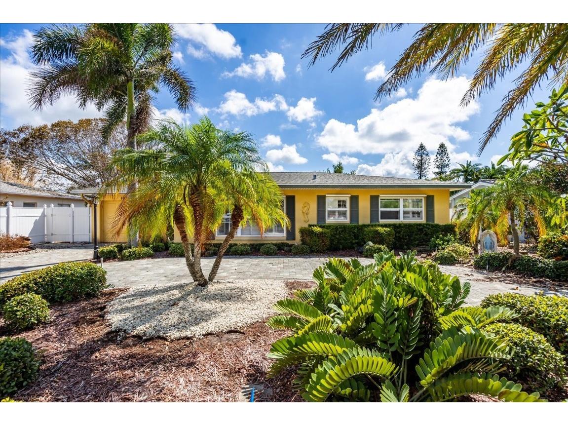 10203 3rd Street E Treasure Island FL 33706 TB8312535 image1