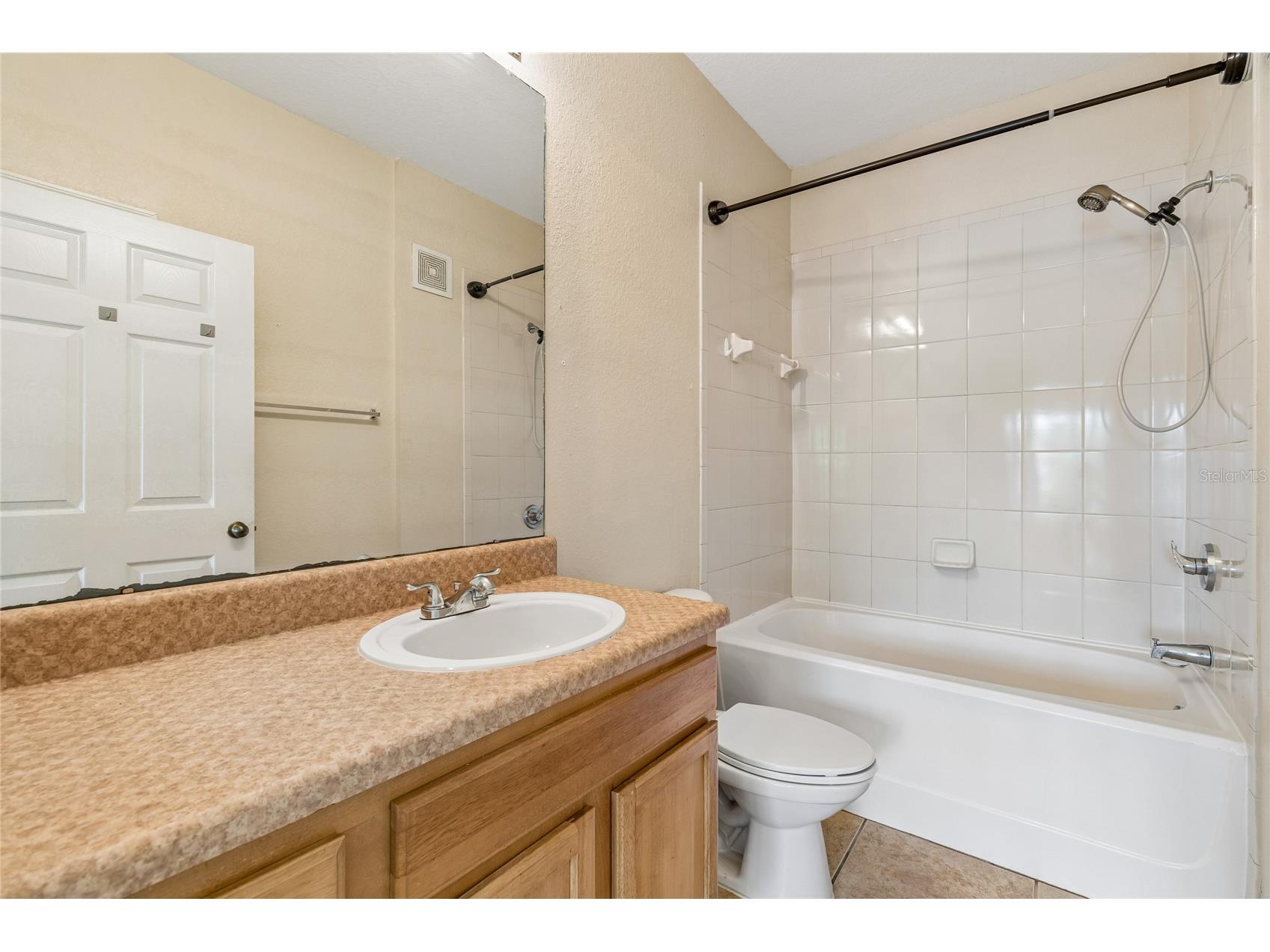 10203 Courtney Palms Boulevard #103 Tampa FL 33619 TB8514963 image24