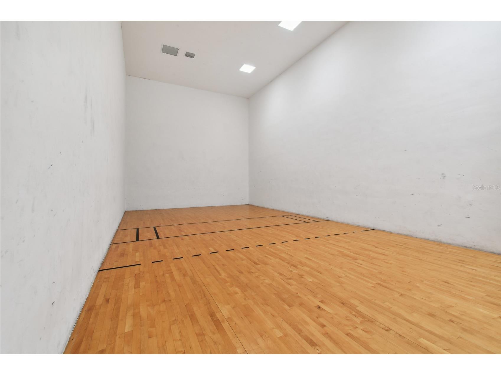 10203 Courtney Palms Boulevard #103 Tampa FL 33619 TB8514963 image52