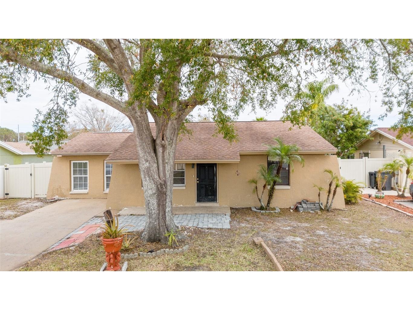 10205 Bellhurst Court Tampa FL 33615 TB8338355 image1