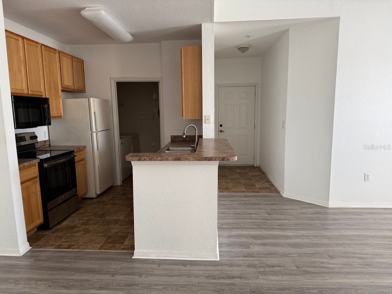 10205 Courtney Palms Boulevard #303 Tampa FL 33619 TB8516396 image8