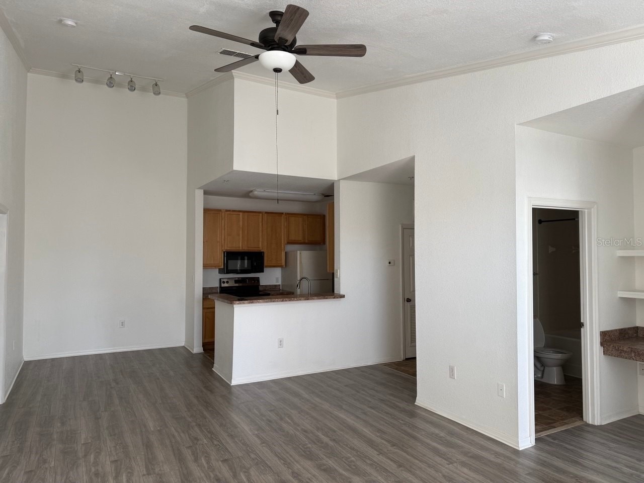 10205 Courtney Palms Boulevard #303 Tampa FL 33619 TB8516396 image9