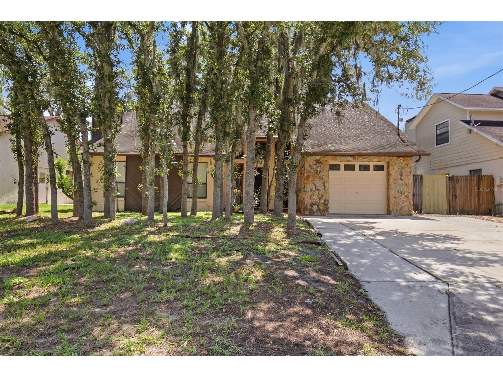 10207 N Hyaleah Road Tampa FL 33617 O6419934 image1