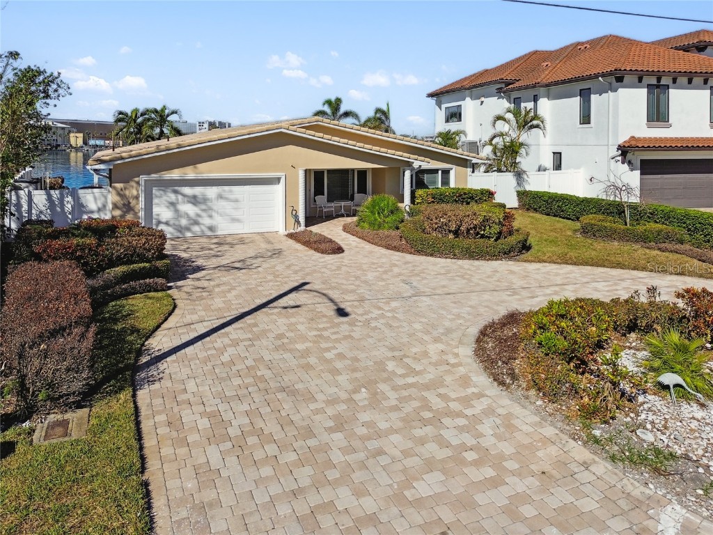 10208 Tarpon Drive Treasure Island FL 33706 TB8326388 image1