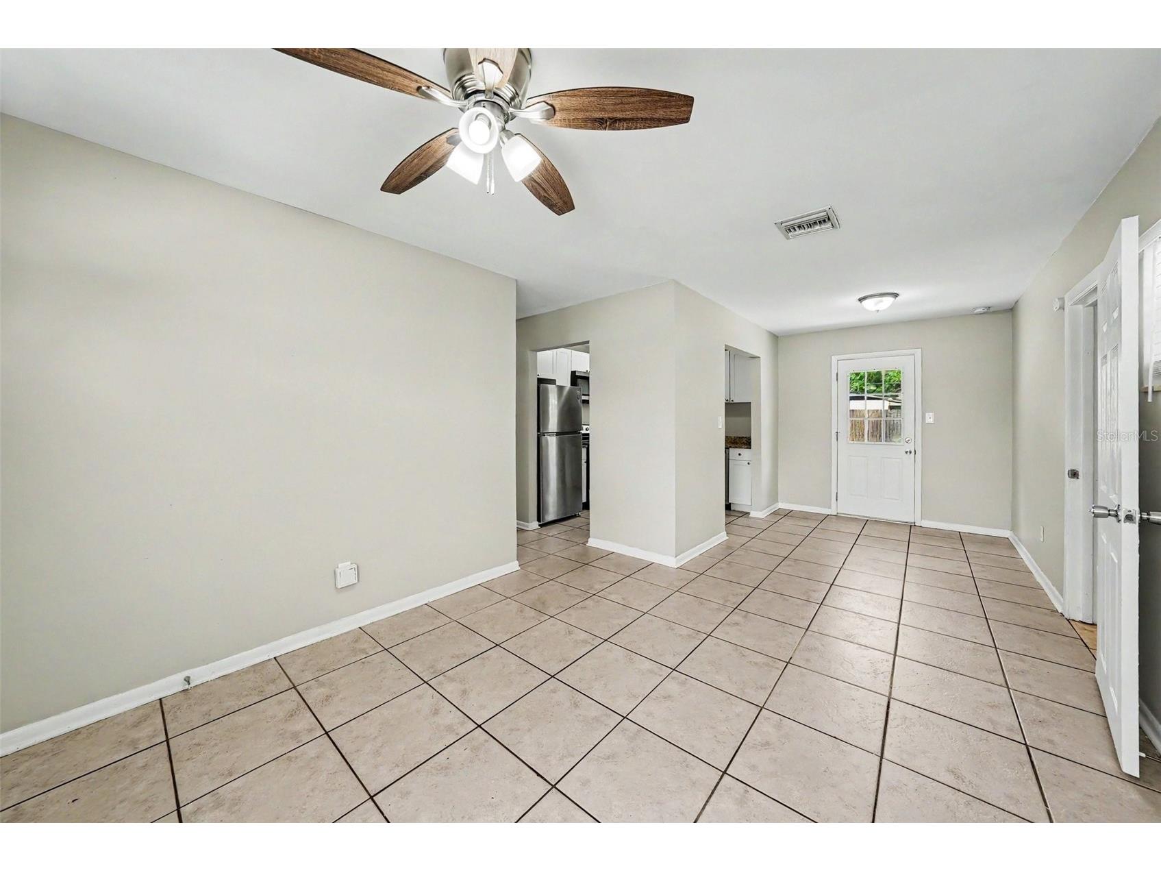 10209 N 28th Street Tampa FL 33612 O6405261 image2