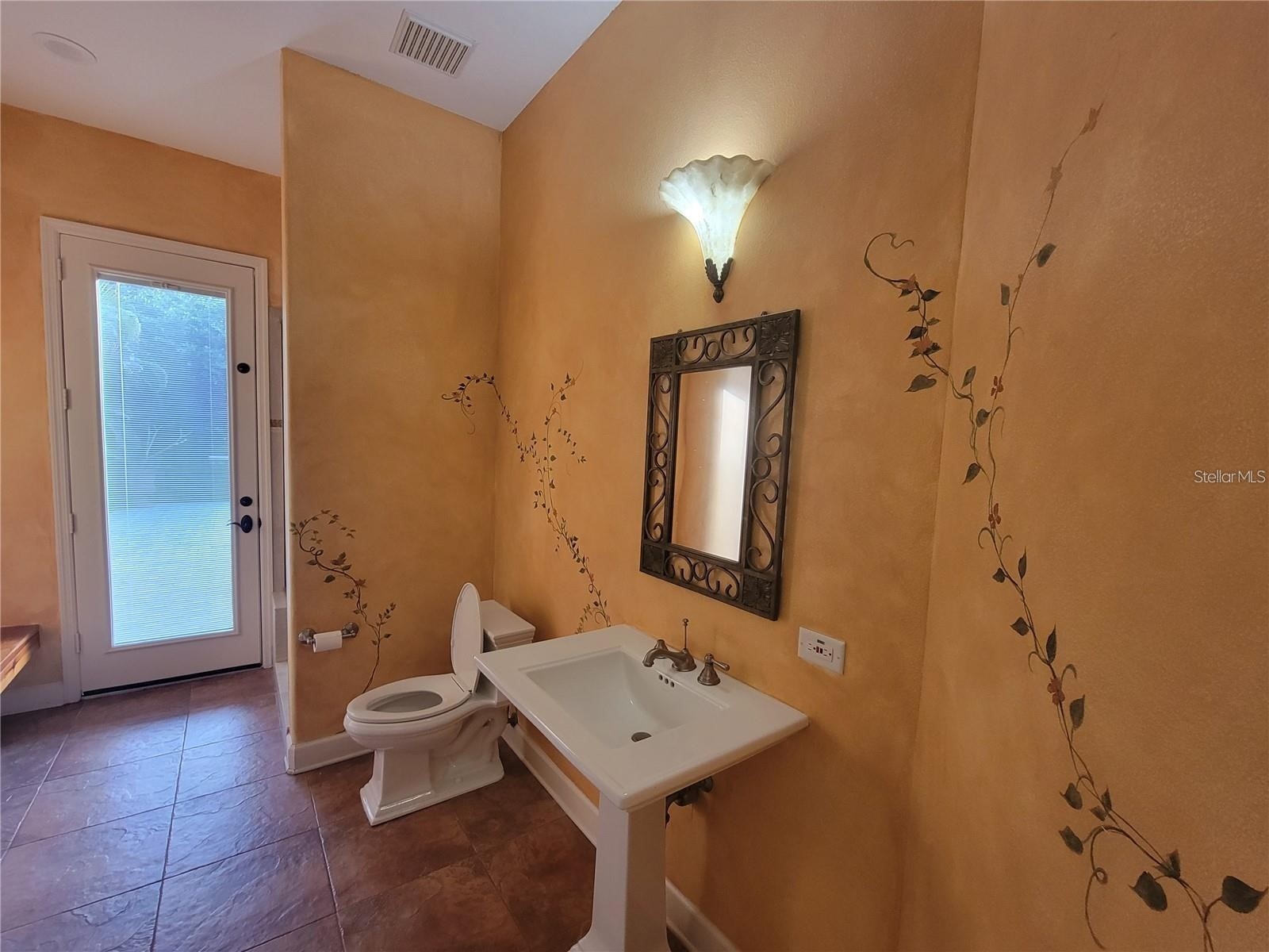 10209 Thurston Groves Boulevard Largo FL 33778 TB8473687 image52