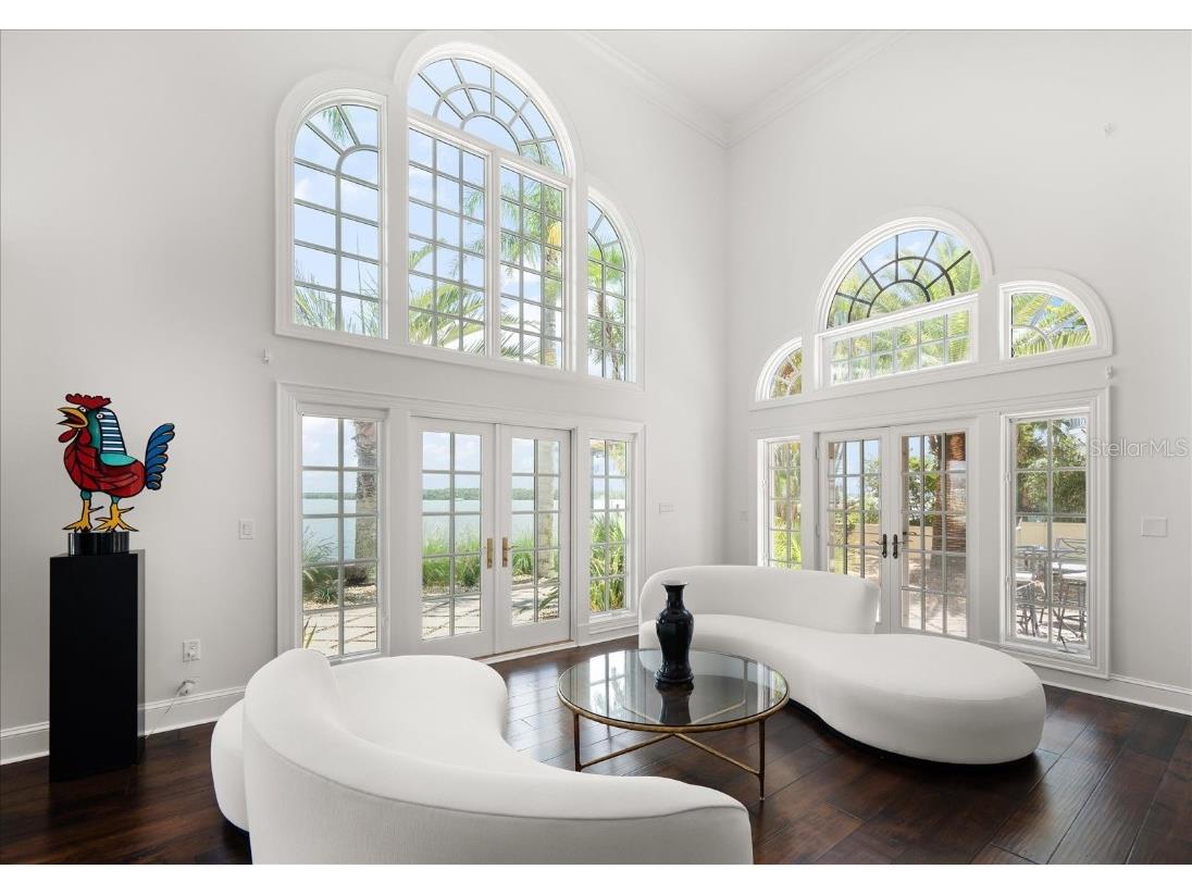 1021 Bay Esplanade Clearwater Beach FL 33767 TB8436074 image10