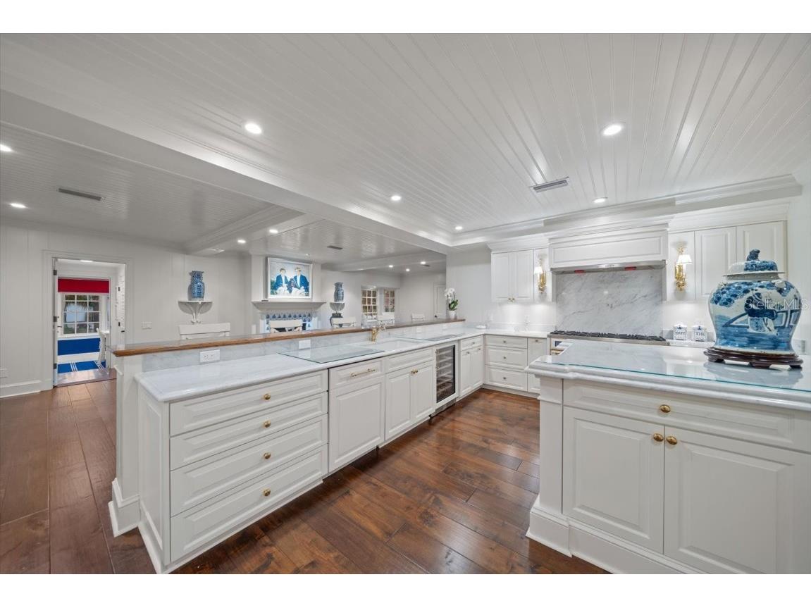 1021 Bay Esplanade Clearwater Beach FL 33767 TB8436074 image25