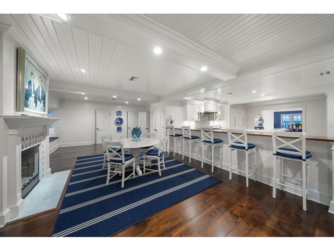 1021 Bay Esplanade Clearwater Beach FL 33767 TB8436074 image29