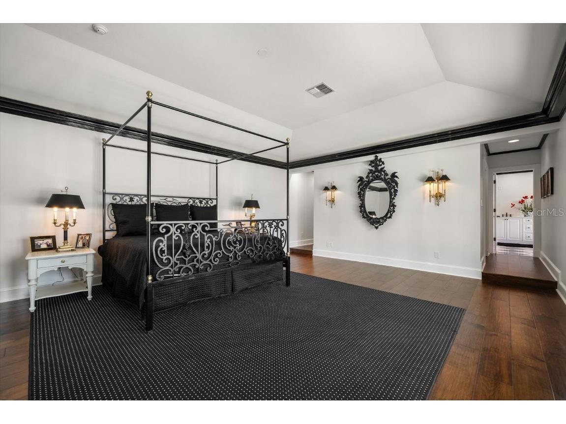 1021 Bay Esplanade Clearwater Beach FL 33767 TB8436074 image36