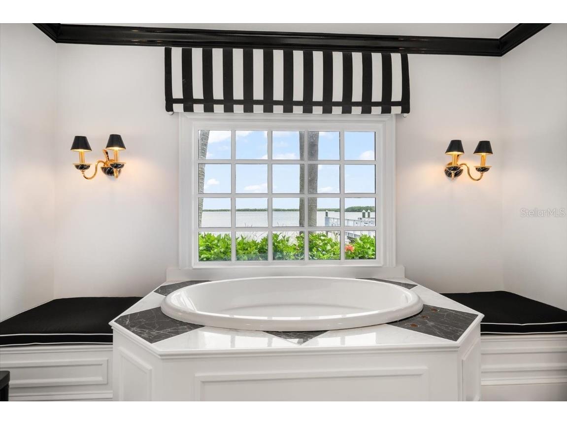 1021 Bay Esplanade Clearwater Beach FL 33767 TB8436074 image40