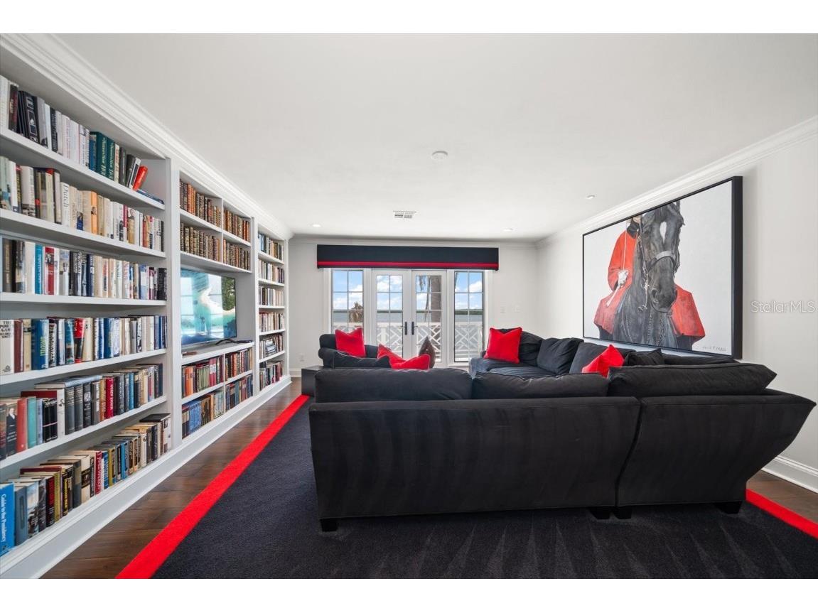 1021 Bay Esplanade Clearwater Beach FL 33767 TB8436074 image53