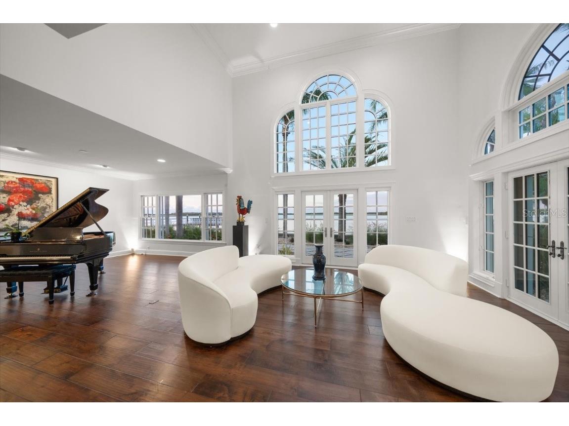 1021 Bay Esplanade Clearwater Beach FL 33767 TB8436074 image9