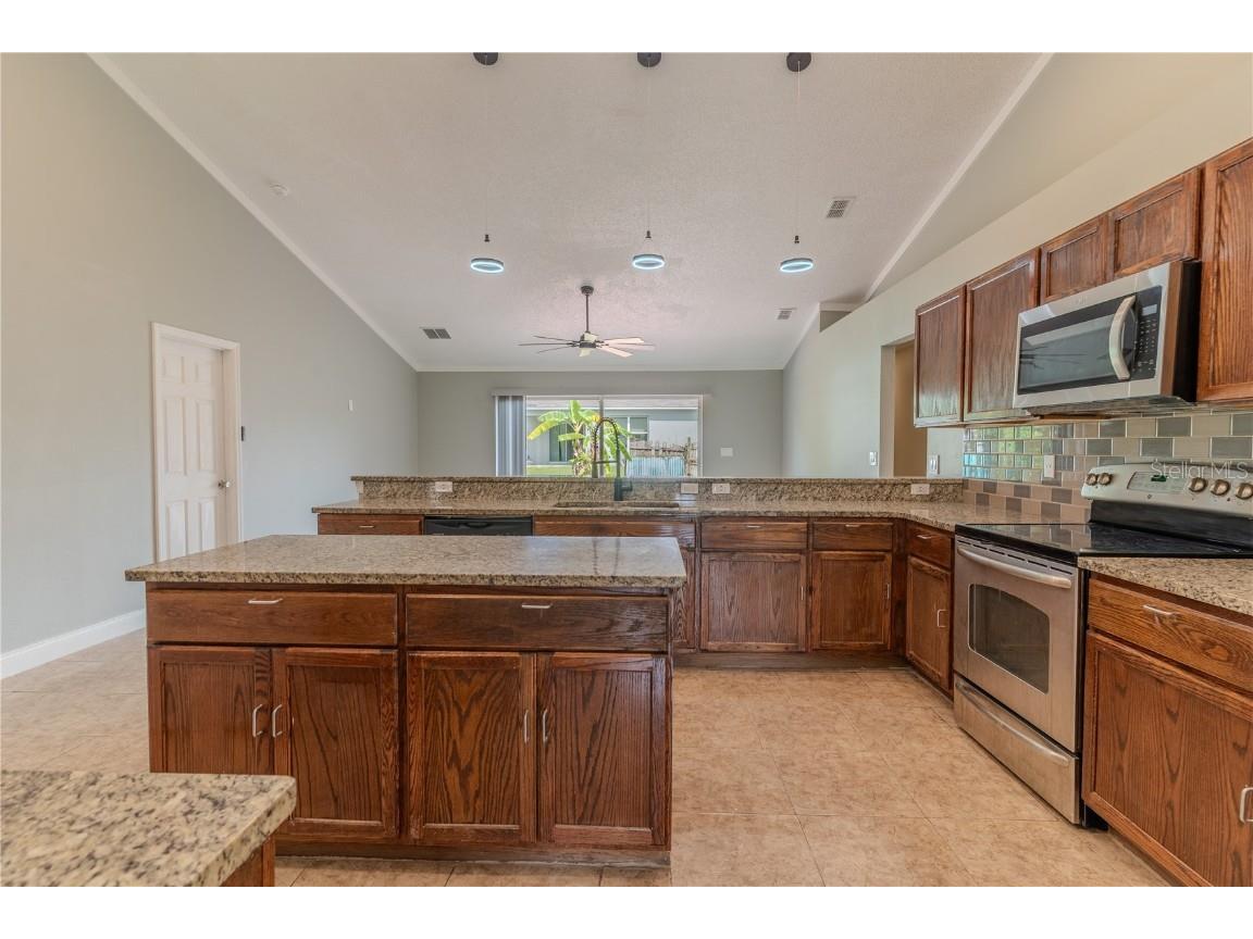 1021 Cannes Drive Kissimmee FL 34759 P4935645 image11