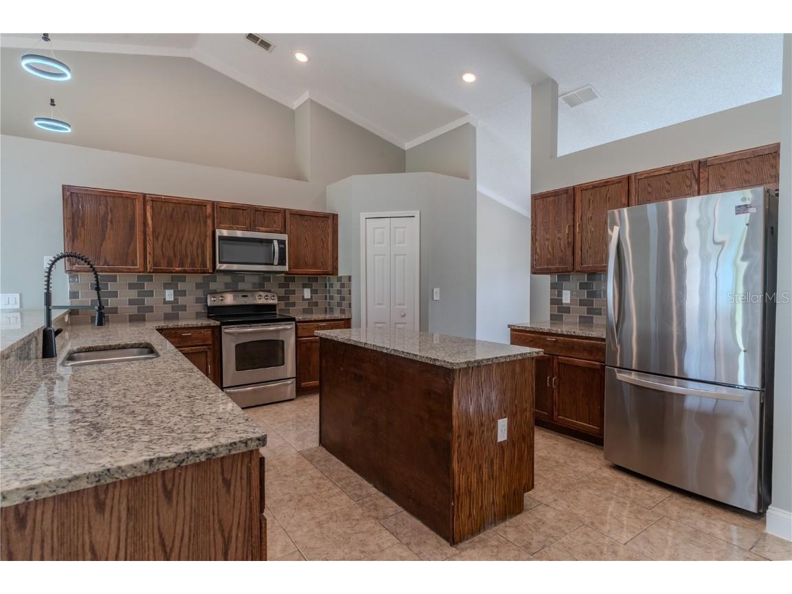 1021 Cannes Drive Kissimmee FL 34759 P4935645 image9