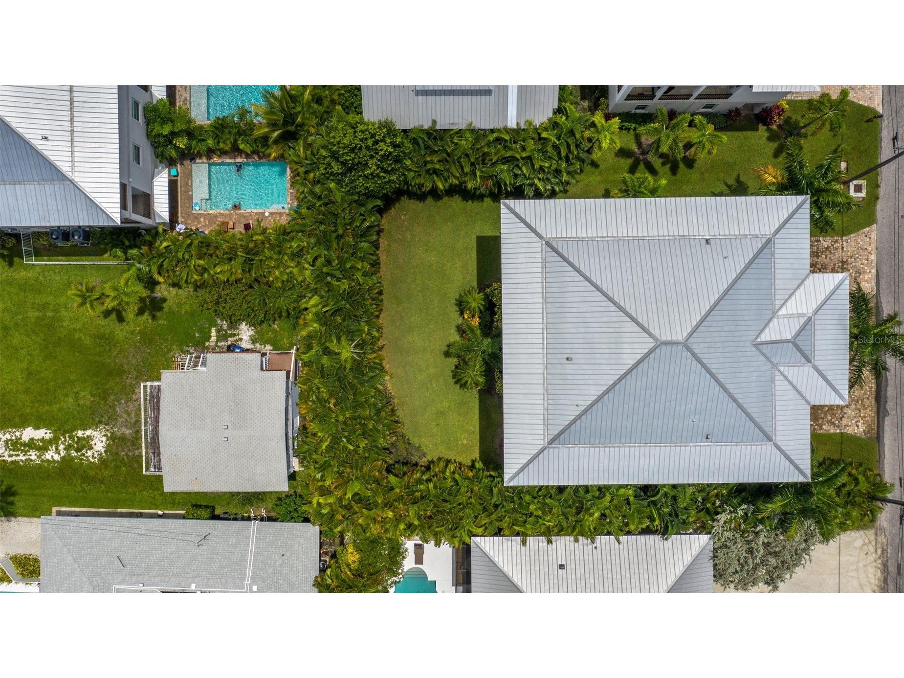 1021 Crescent Street #1 Sarasota FL 34242 A4676253 image39