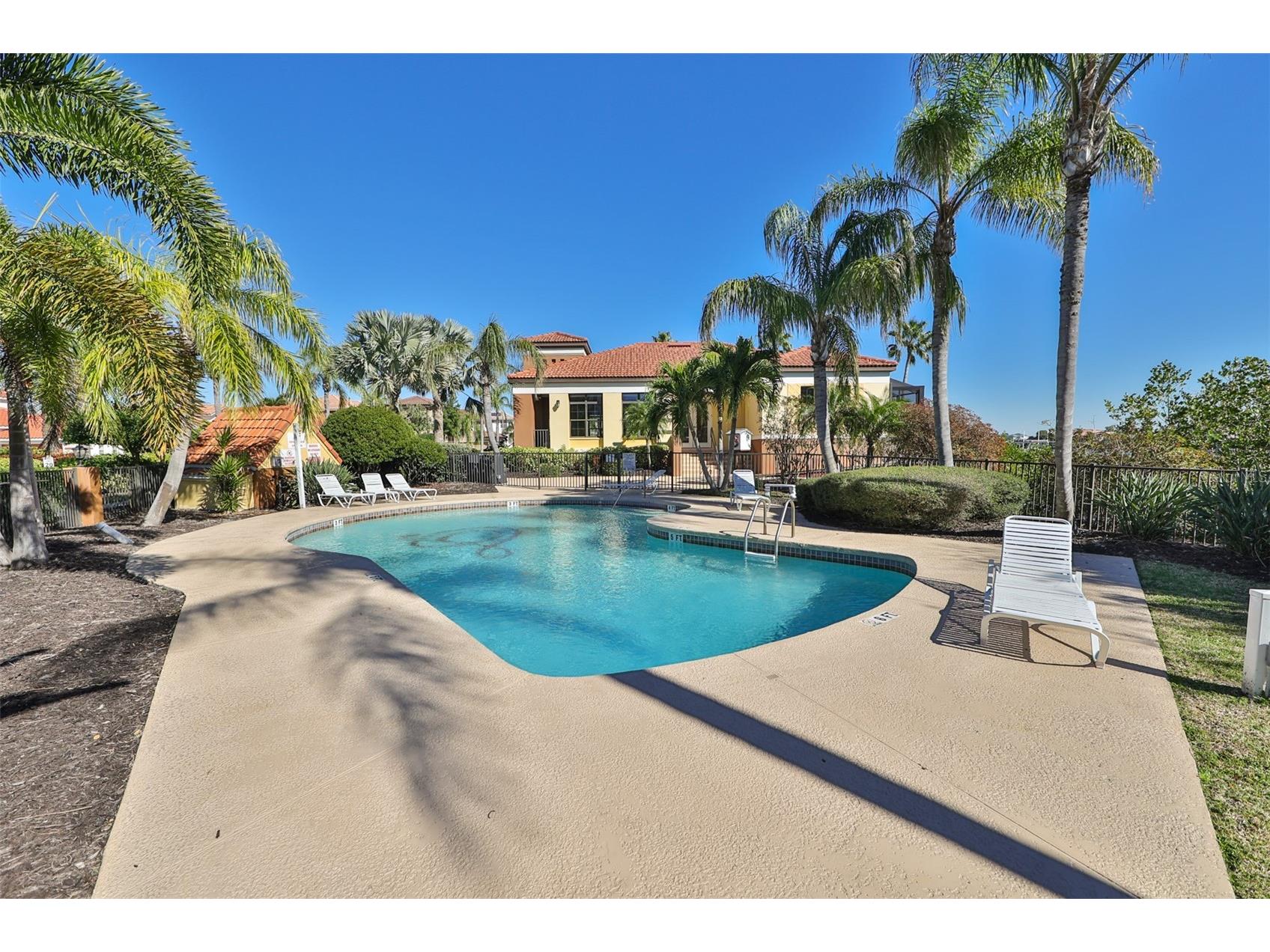 1021 Symphony Isles Boulevard Apollo Beach FL 33572 - TAMPA BAY TB8502558 image71