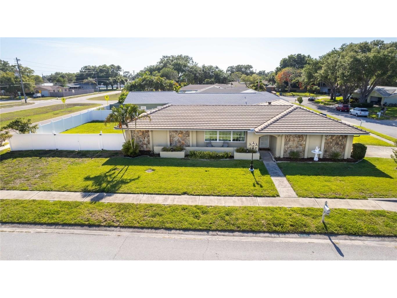 10210 139th Street Largo FL 33774 U8199979 image1