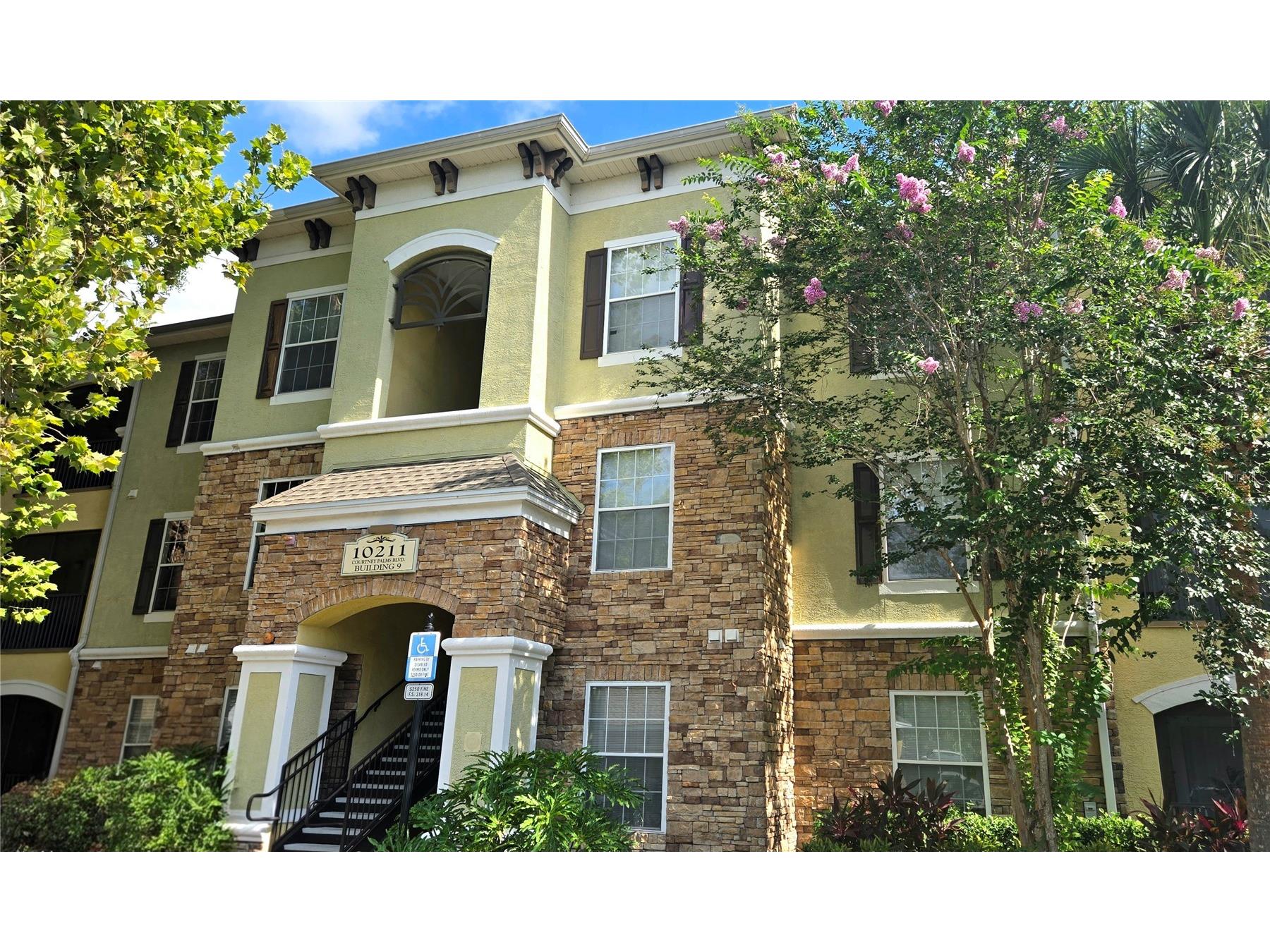 10211 Courtney Palms Boulevard #304 Tampa FL 33619 TB8519176 image2