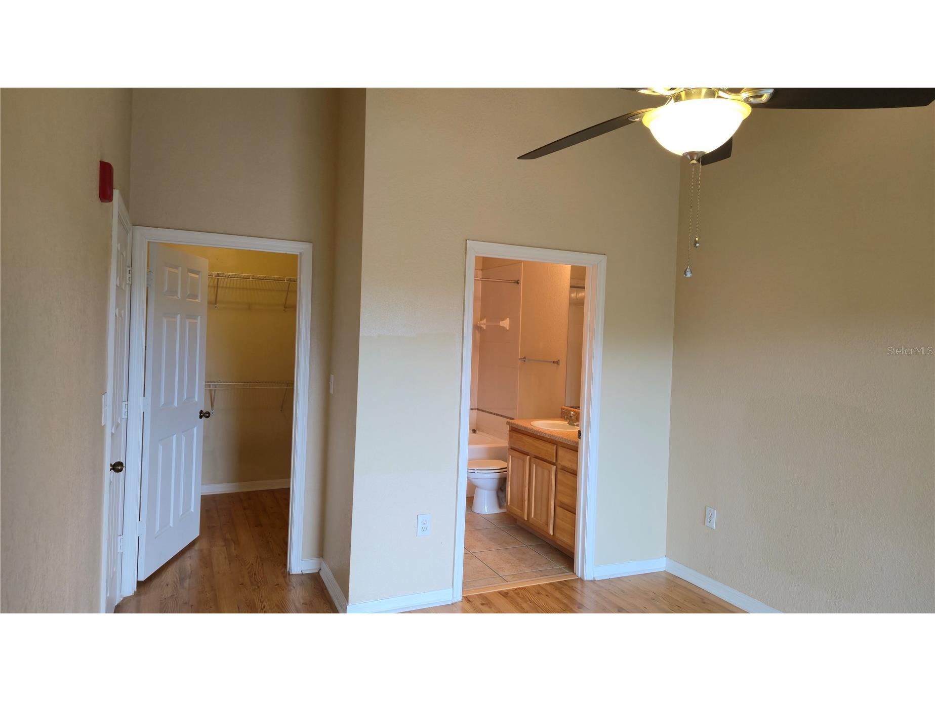 10211 Courtney Palms Boulevard #304 Tampa FL 33619 TB8519176 image8