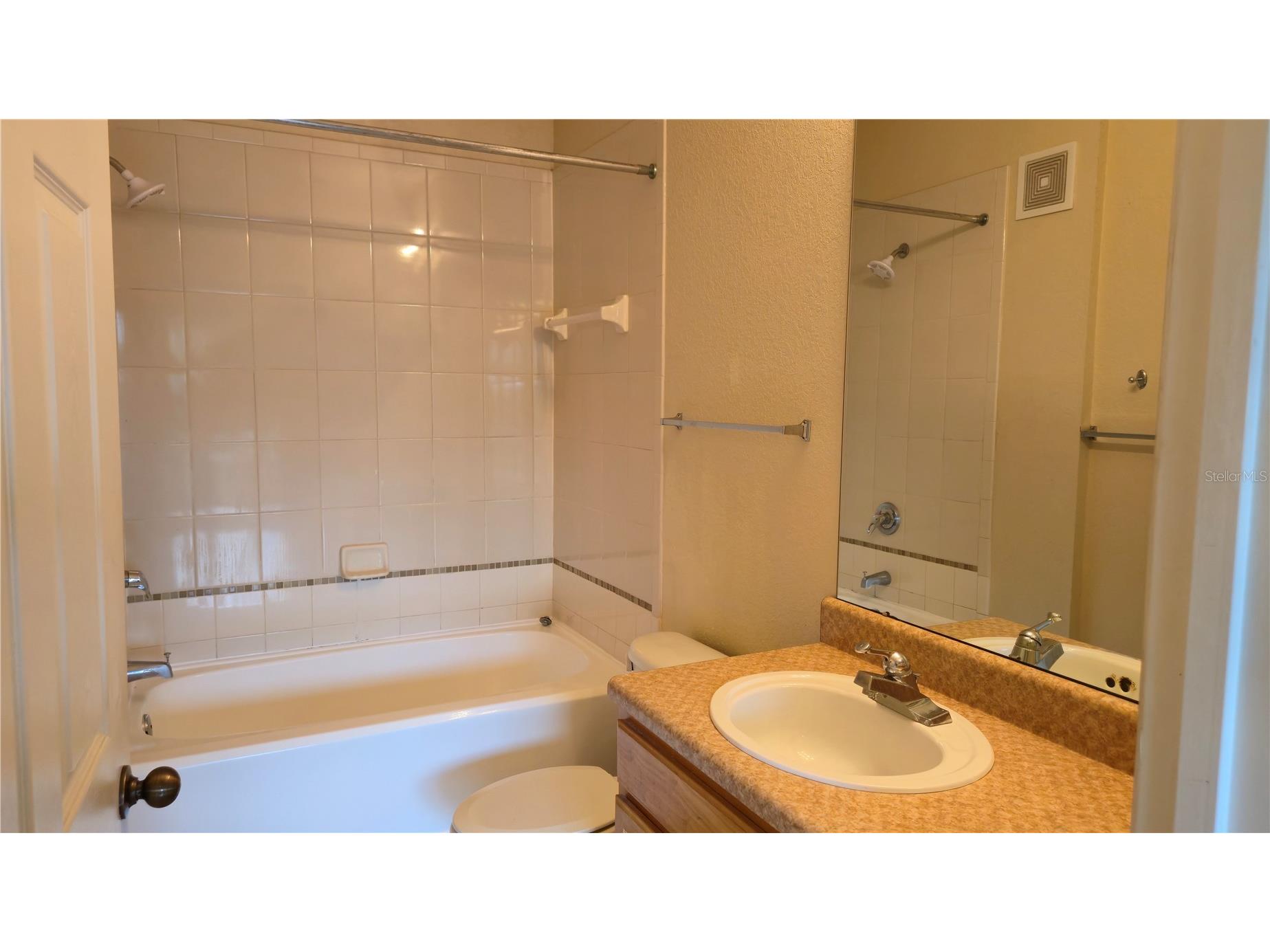 10211 Courtney Palms Boulevard #304 Tampa FL 33619 TB8519176 image9