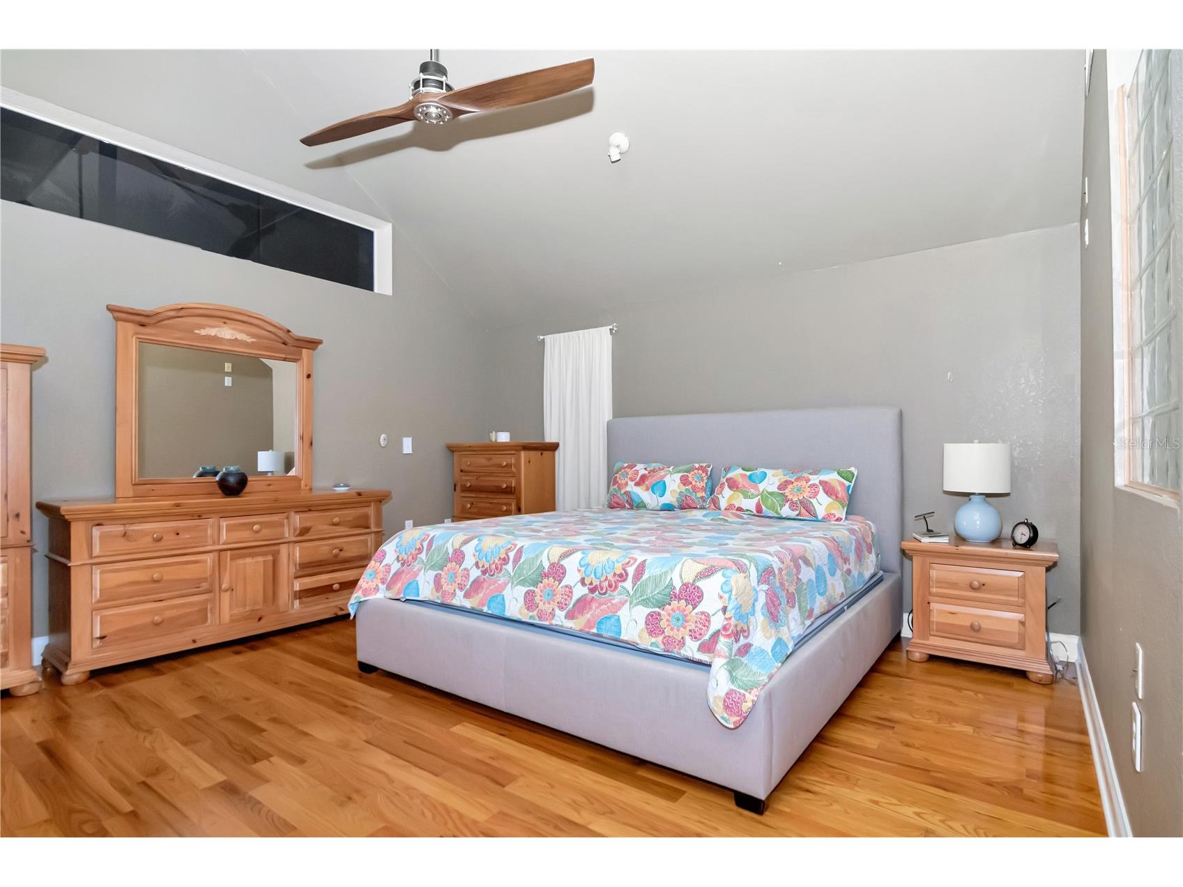 10212 Newport Circle Tampa FL 33612 TB8481786 image23