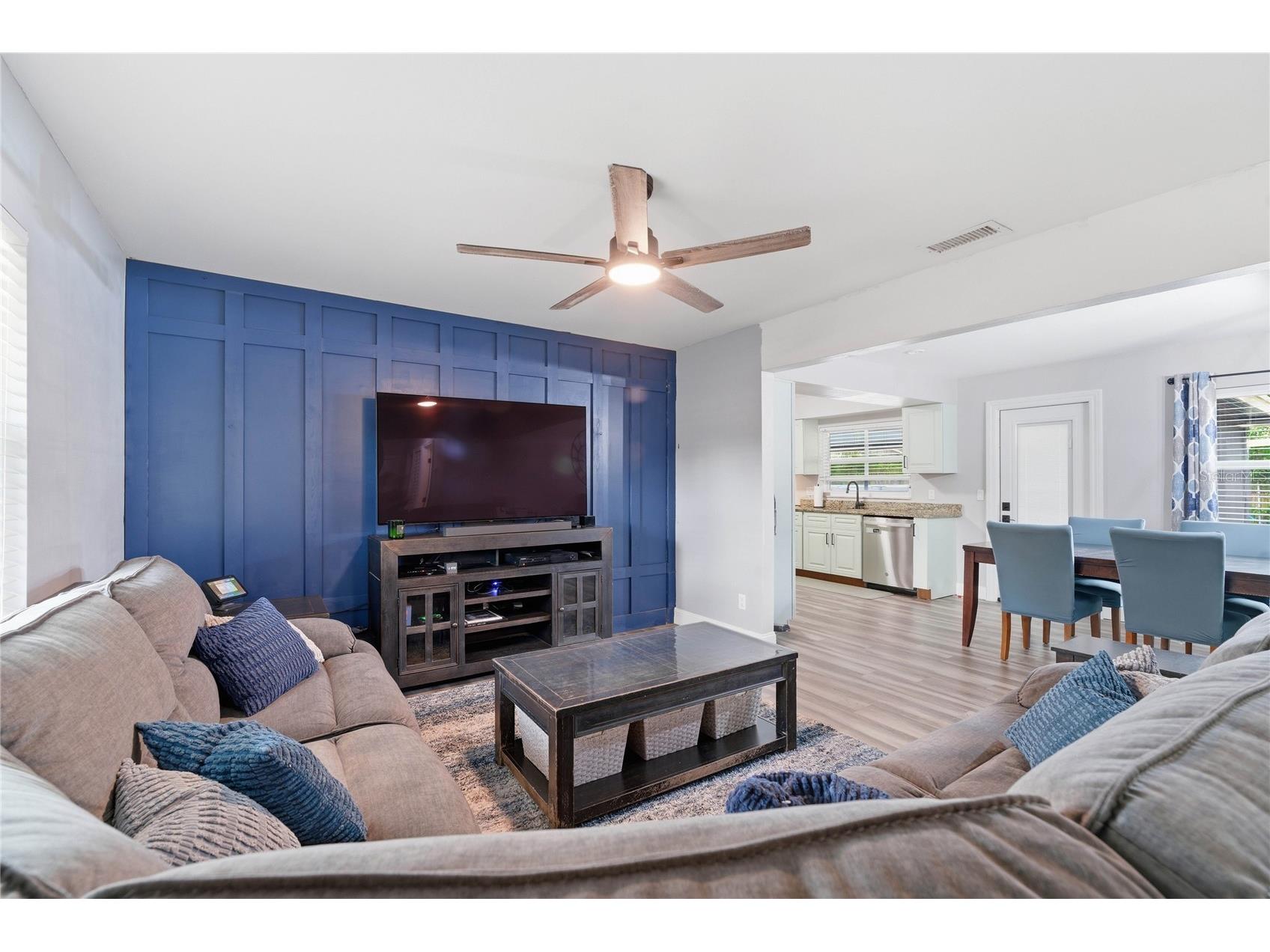 10214 N Woodmere Road Tampa FL 33617 TB8511226 image3