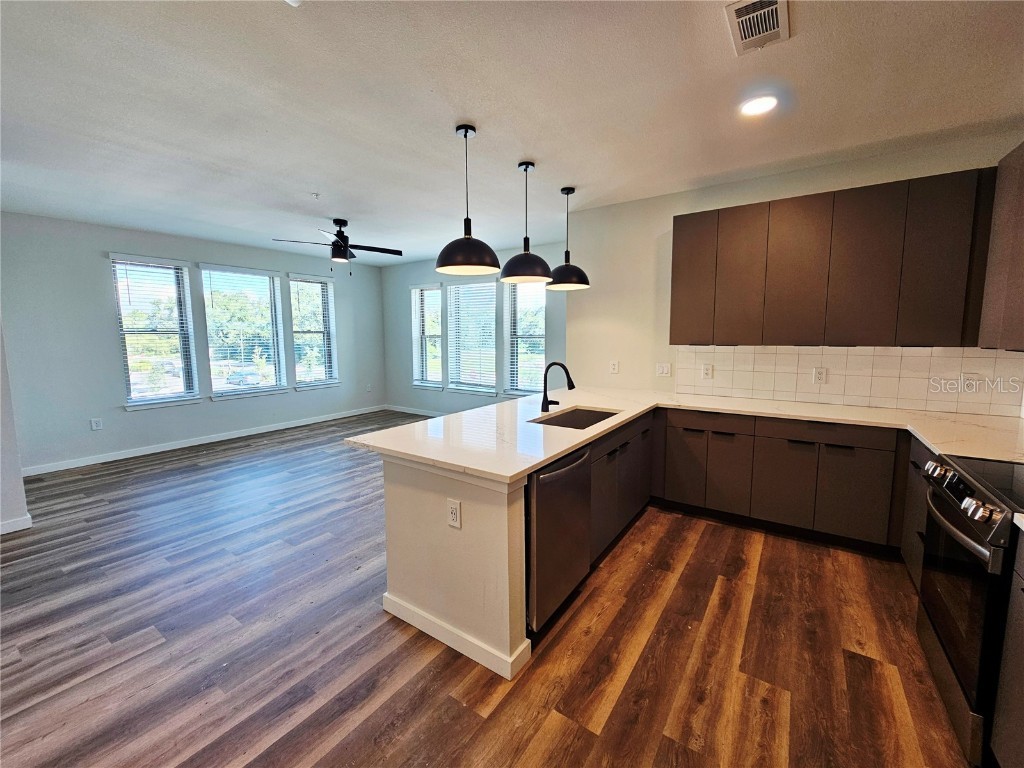 10215 Estuary Lakes Drive #324 Tampa FL 33619 TB8409966 image4