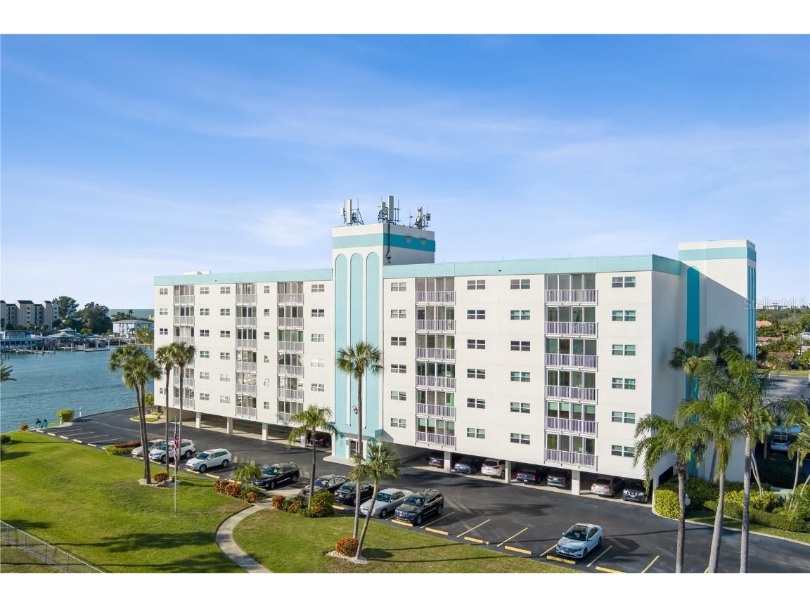 10216 Regal Drive #305 Largo FL 33774 U8226890 image1