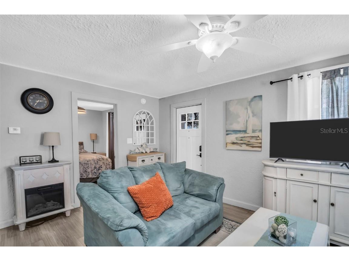 1022 10th Avenue N Saint Petersburg FL 33705 TB8437749 image10