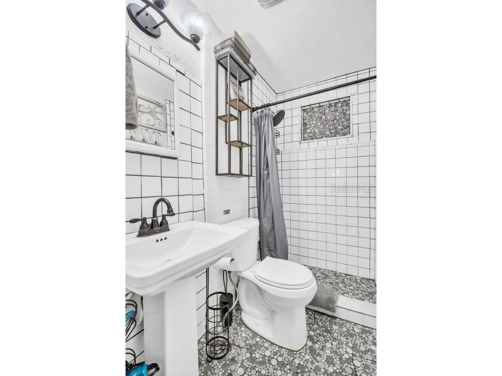 1022 10th Avenue N Saint Petersburg FL 33705 TB8437749 image21