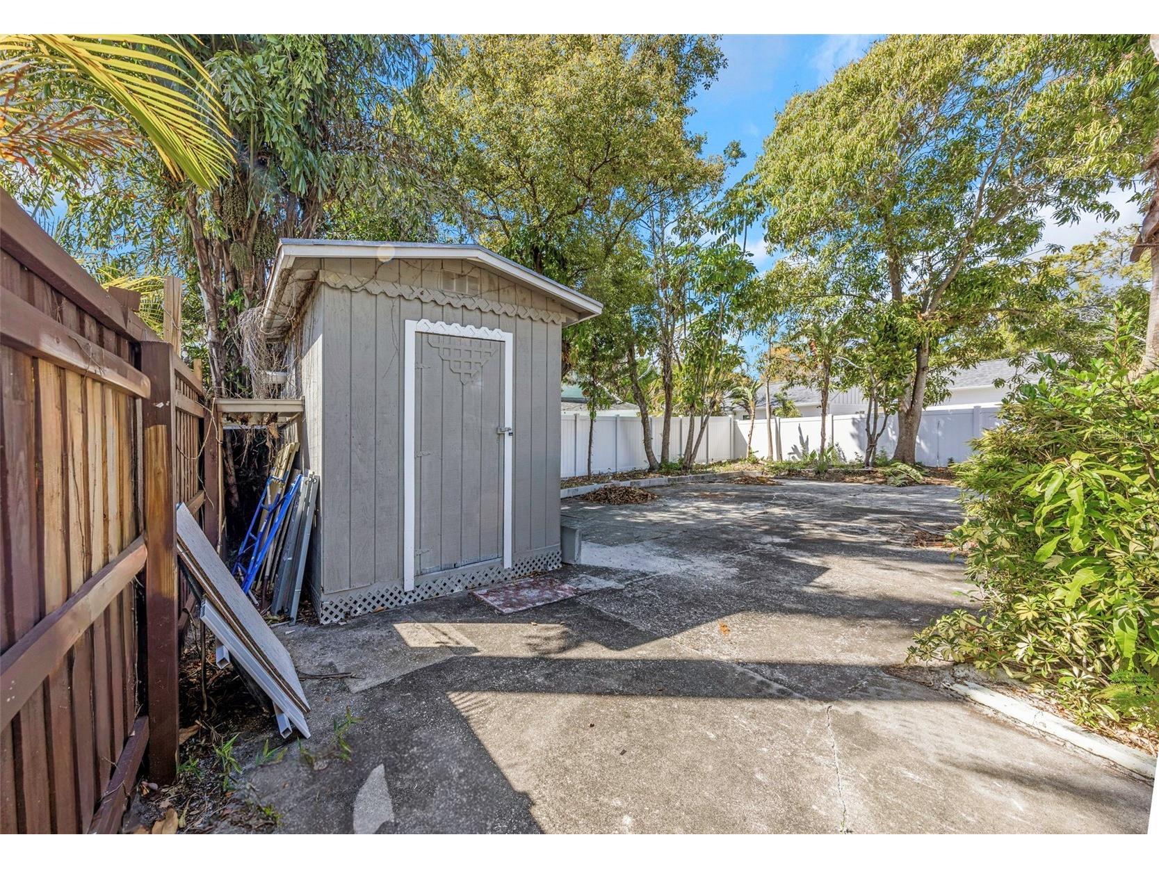 1022 8th Street N Saint Petersburg FL 33701 TB8485809 image31