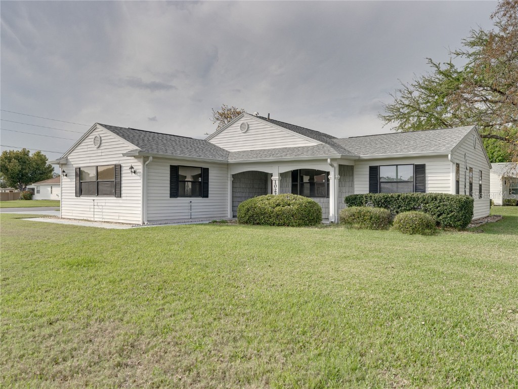 1022 Caracara Circle S Lakeland FL 33809 L4943321 image1