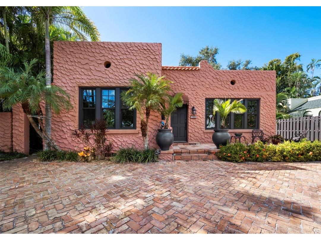 1022 S Osprey Avenue Sarasota FL 34236 A4666624 image1