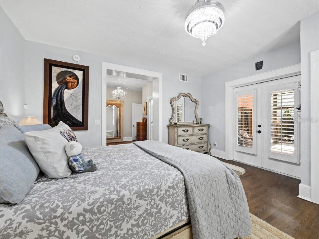 1022 S Osprey Avenue Sarasota FL 34236 A4666624 image15