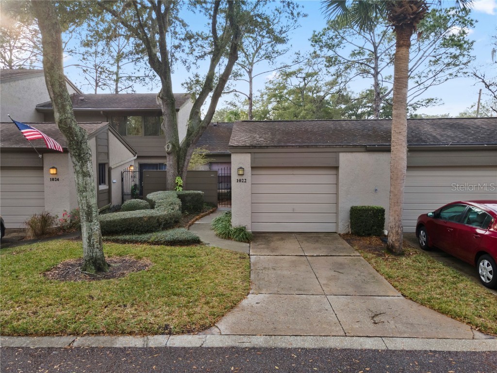 1022 Sherrywood Court Fern Park FL 32730 - Lake of The Woods O6170737 image1