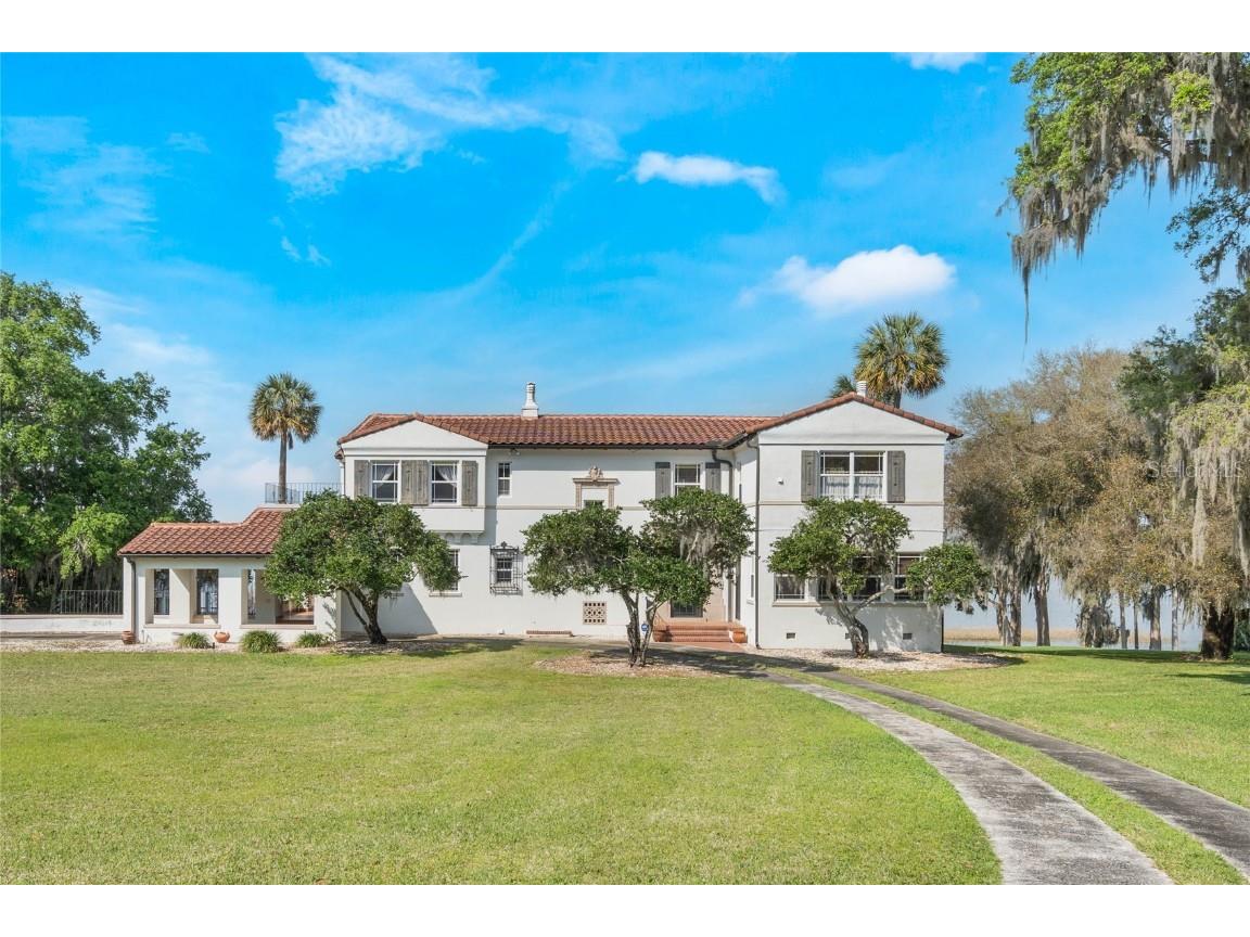 1022 Shore Acres Drive Leesburg FL 34748 - LAKE GRIFFIN G5065718 image1