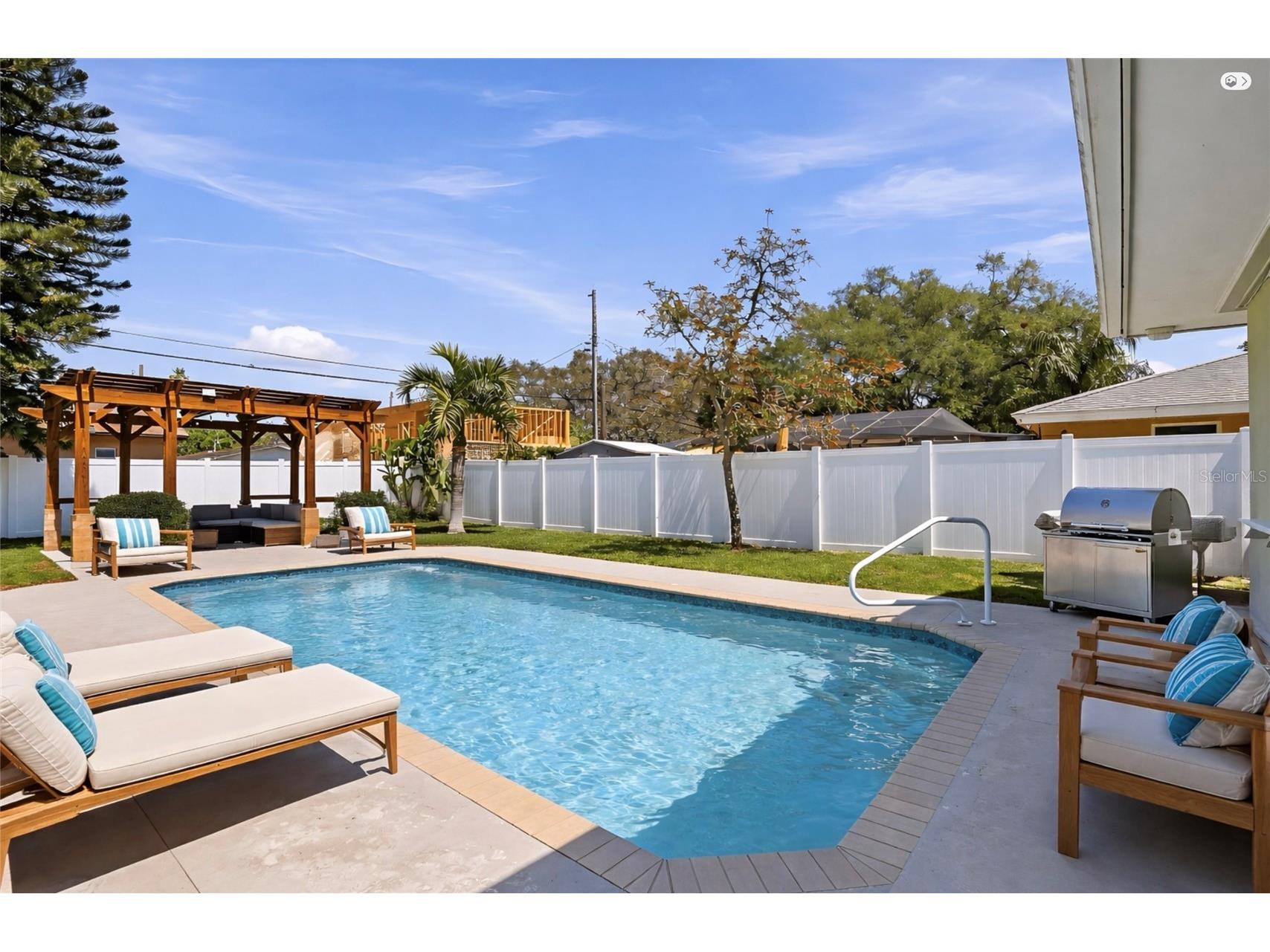 1022 Sunnydale Drive Clearwater FL 33755 TB8489270 image2