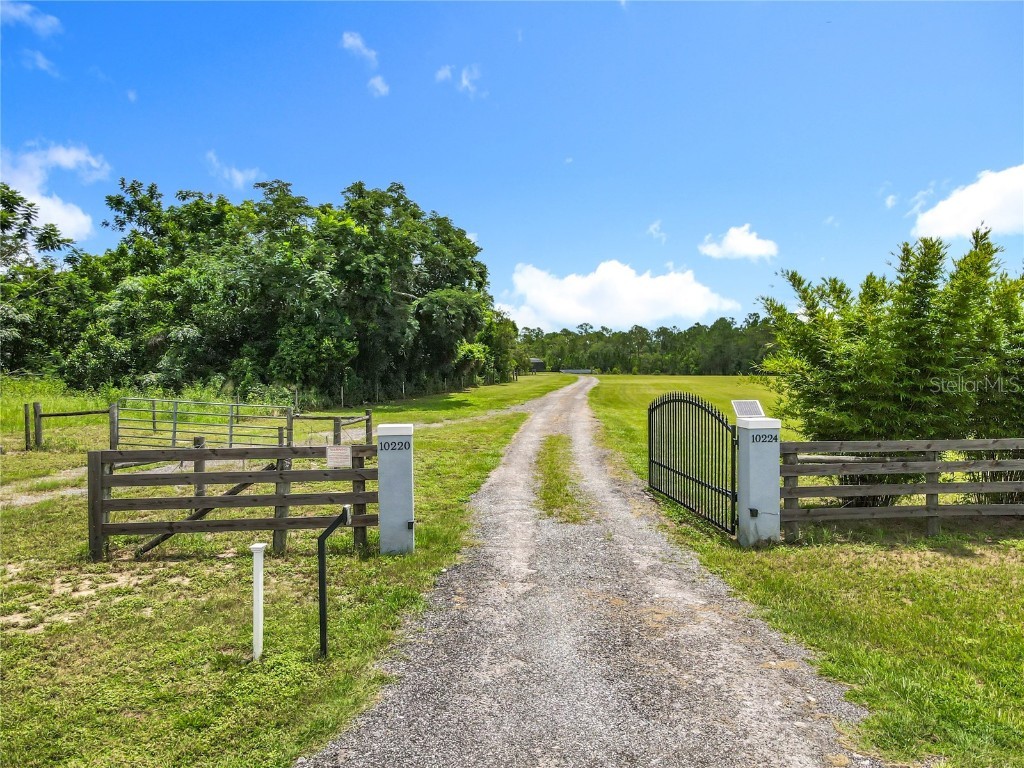 10220 & 10224 Bay Lake Road Groveland FL 34736 O6331633 image4