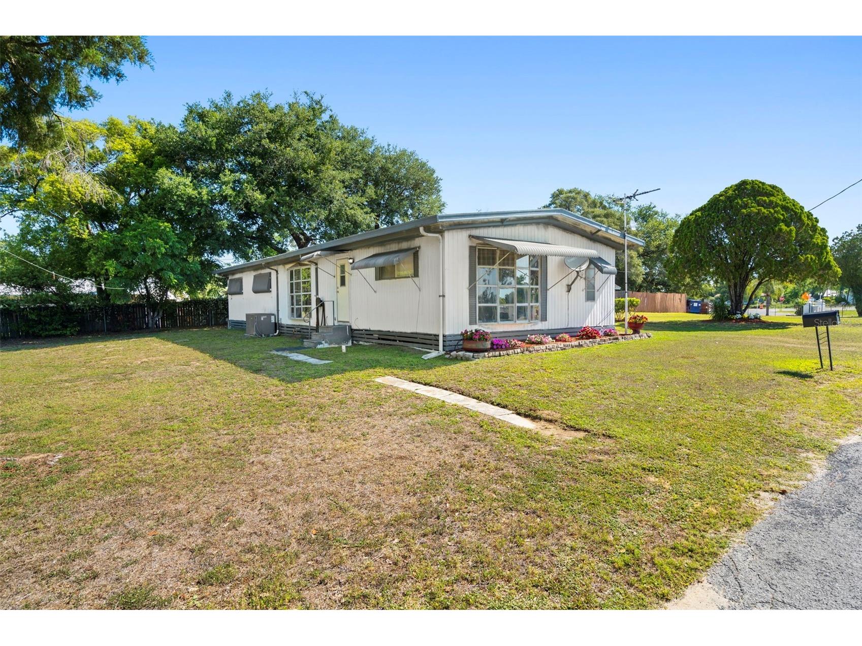 10220 Wellington Avenue Dade City FL 33525 W7885127 image2
