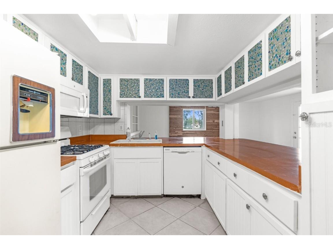 10221 Elgin Boulevard Spring Hill FL 34608 W7880929 image2