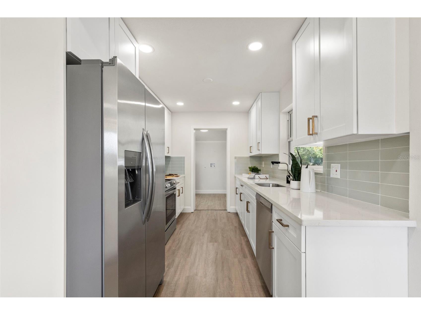 10221 N Fleetwood Drive Tampa FL 33612 TB8510927 image15