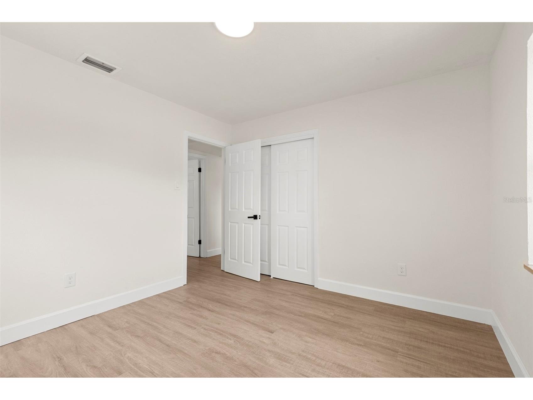10221 N Fleetwood Drive Tampa FL 33612 TB8510927 image26