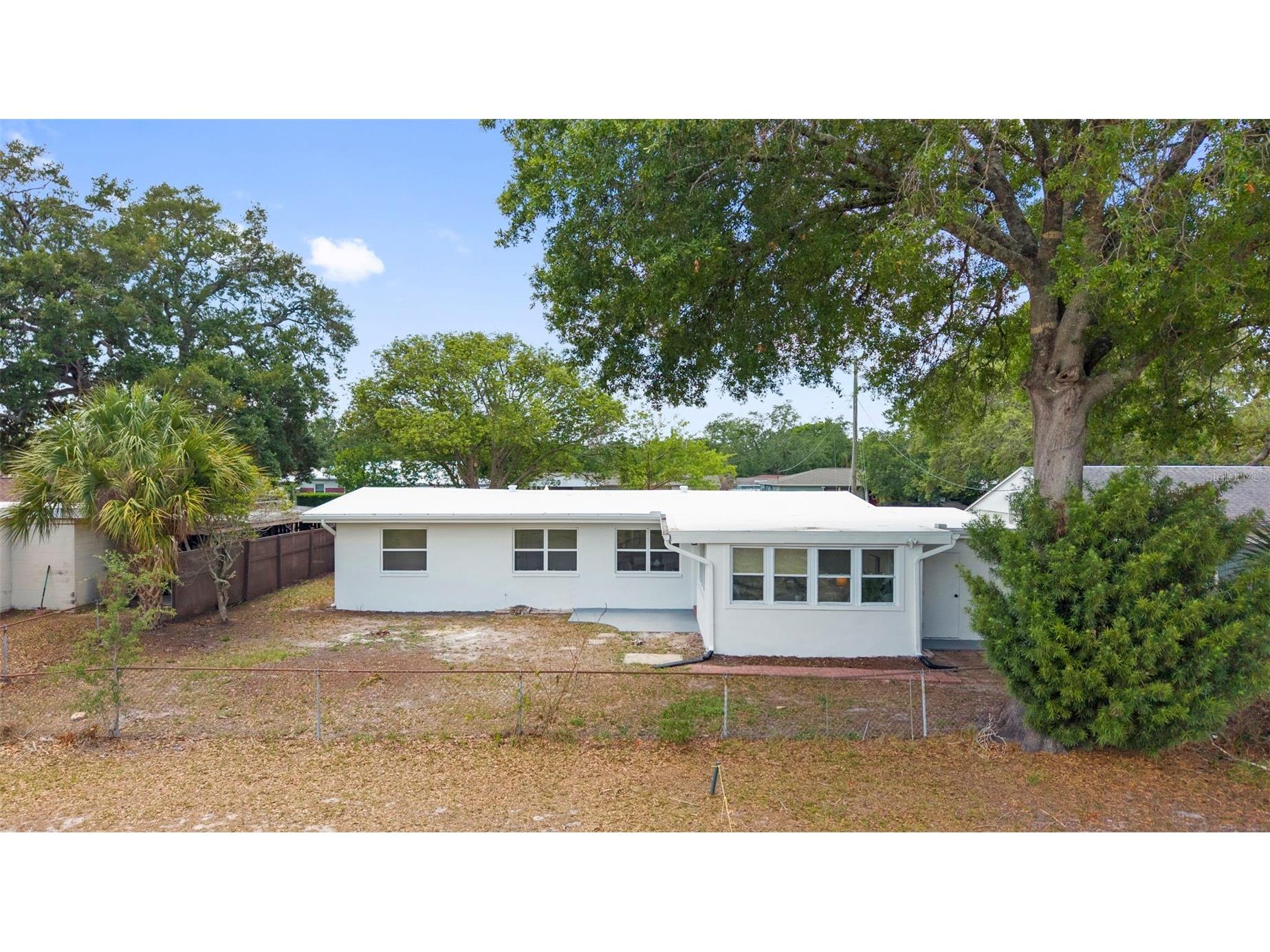 10221 N Fleetwood Drive Tampa FL 33612 TB8510927 image37