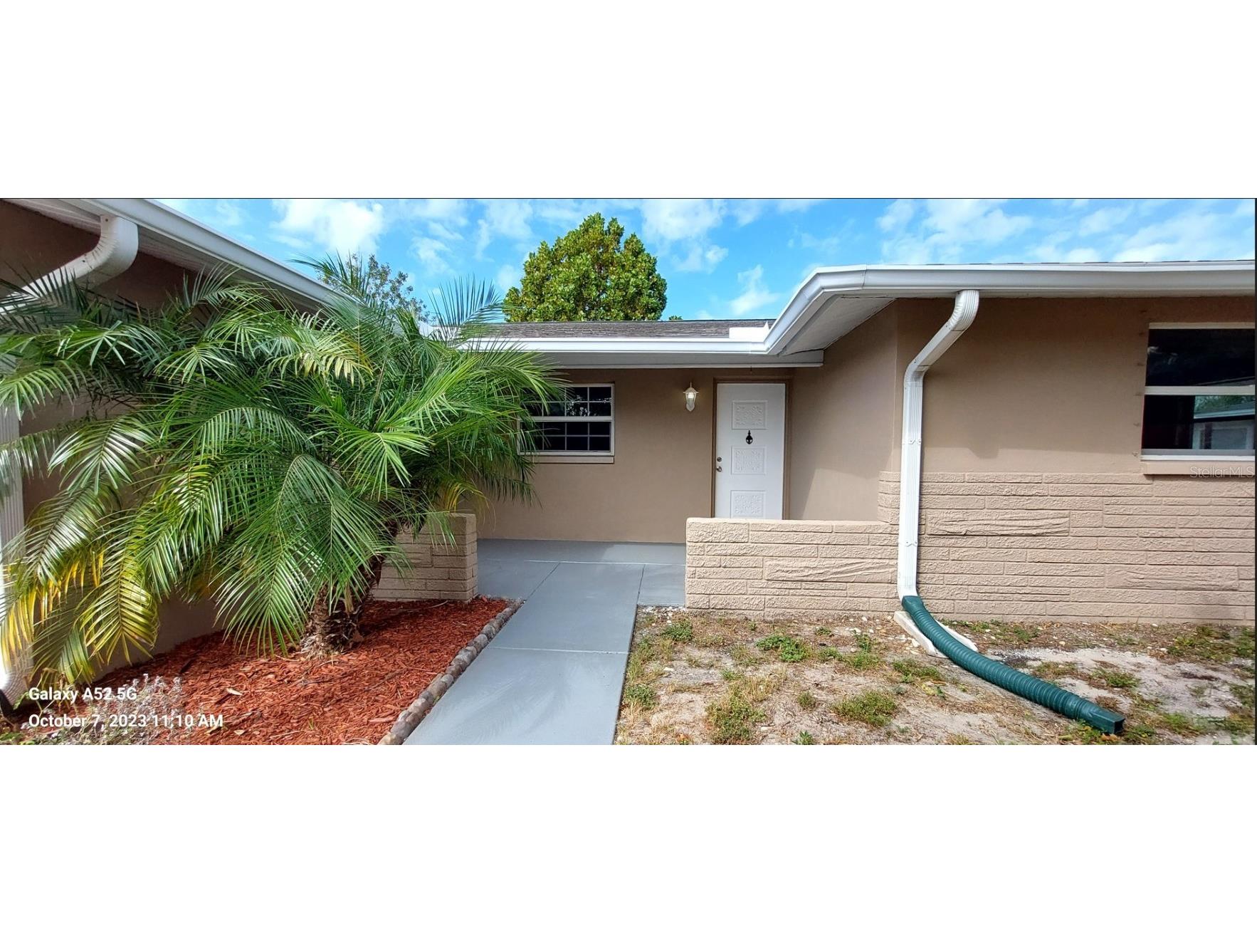 10221 Willow Drive Port Richey FL 34668 - LAKE HENRY U8216876 image1