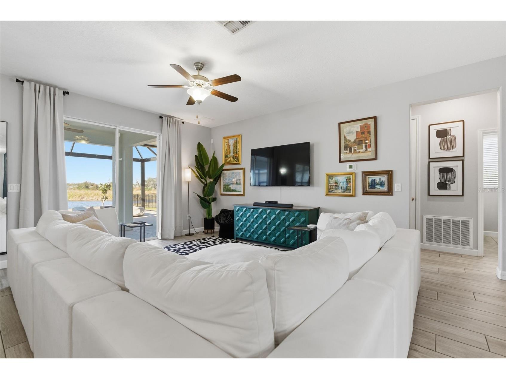 10222 Count Fleet Drive Ruskin FL 33573 TB8475622 image17