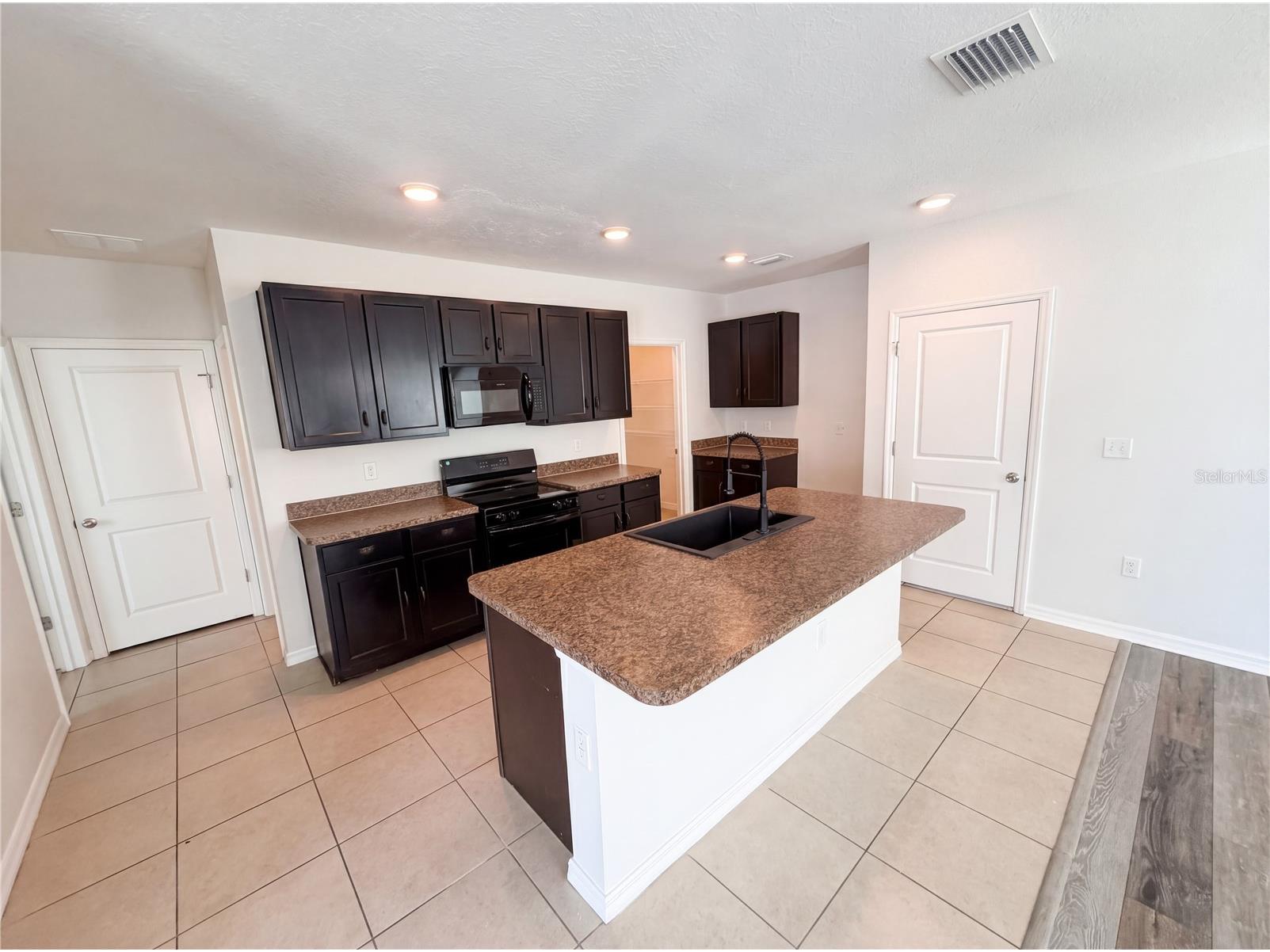 10225 Mangrove Well Road Sun City Center FL 33573 O6399096 image2