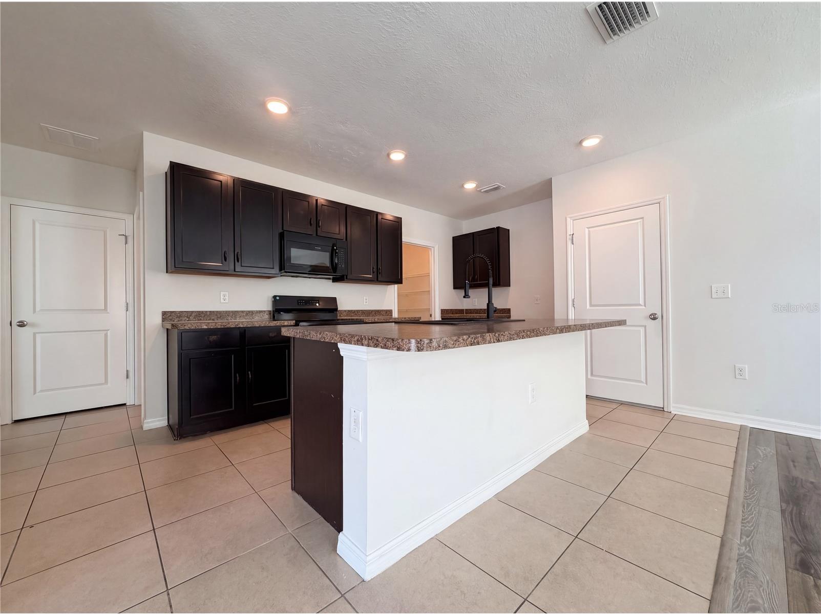 10225 Mangrove Well Road Sun City Center FL 33573 O6399096 image6