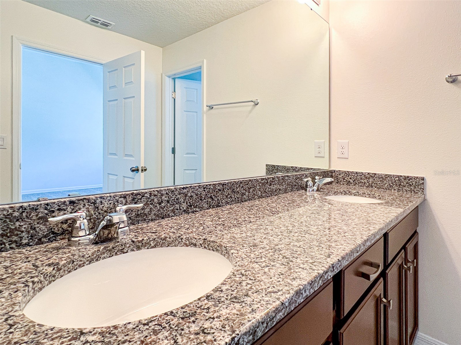 10227 Highline Crest Street Orlando FL 32832 O6423053 image23
