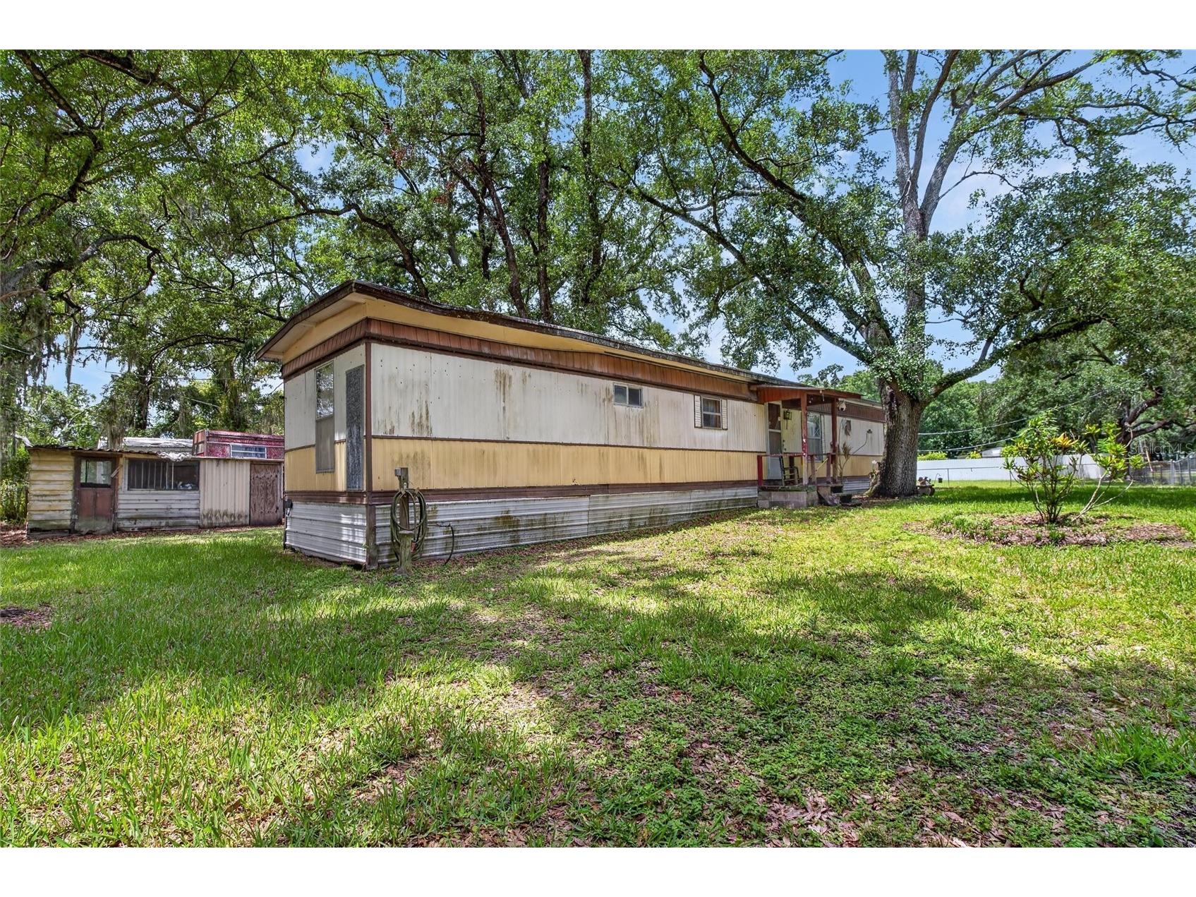 10227 Oak Avenue Tampa FL 33619 TB8518225 image3